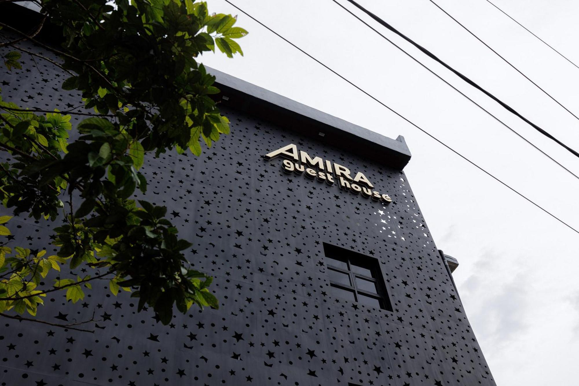Urbanview Hotel Amira Syariah Bogor Pamoyanan Exterior photo